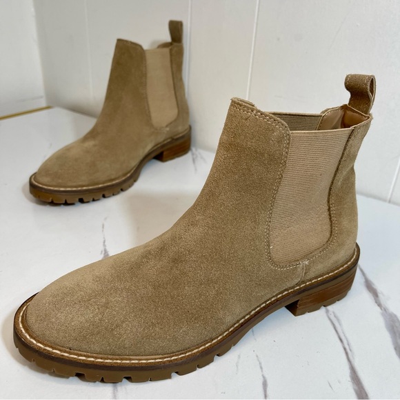 Steve Madden Leopold Women's 7 Oatmeal Suede Round Toe Ankle Chelsea LION310 - Picture 2 of 10